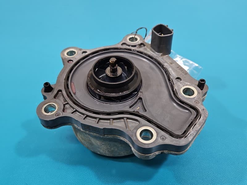 Pompa wody Toyota Corolla E21 19- 1,8 16V 3049G174082