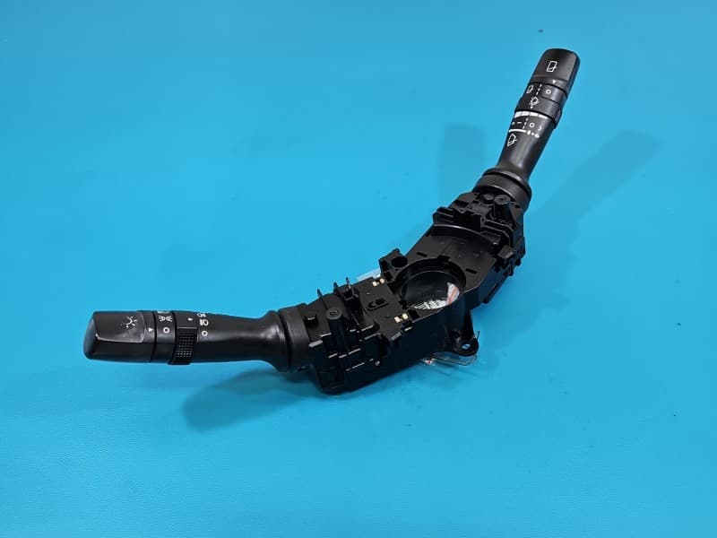 Przełącznik zespolony Hyundai I30 II 12-16 93420-2K560