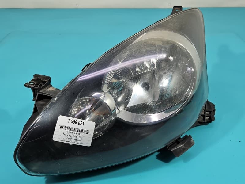 Reflektor lewy lampa przód Toyota Aygo I 05-14 EUROPA 81150-0H070