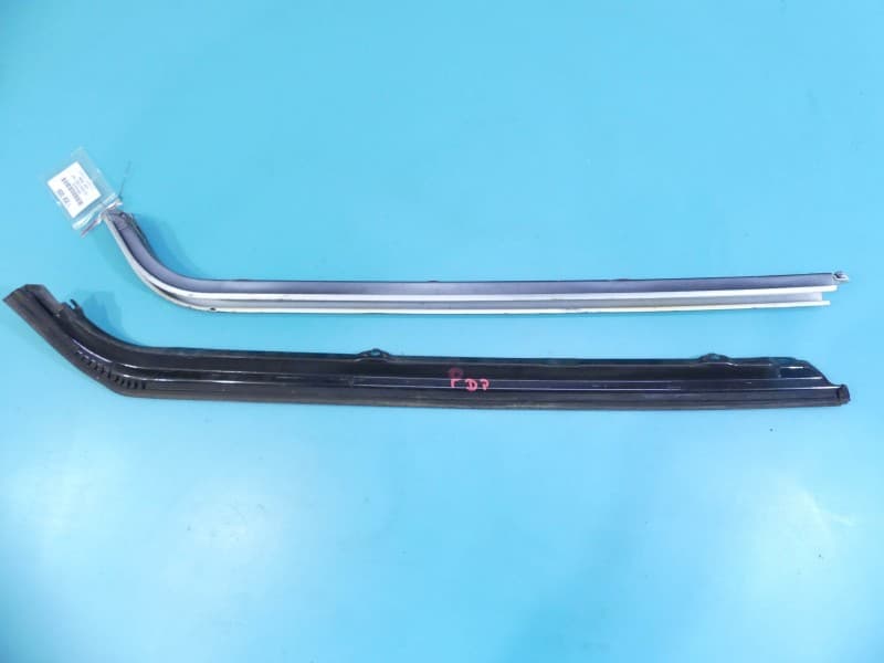 Rolka drzwi Szyna drzwi prawych przesuwnych Toyota Estima III 06-19