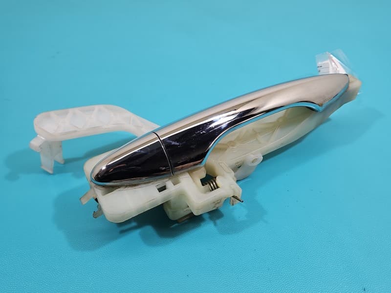Klamka tył prawa zewnętrzna Hyundai Ix35 90752-00400 AA3 - SIRIUS SLIVER