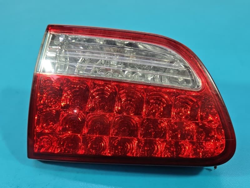 Lampa tył prawa klapy Citroen C-Crosser HB EUROPA