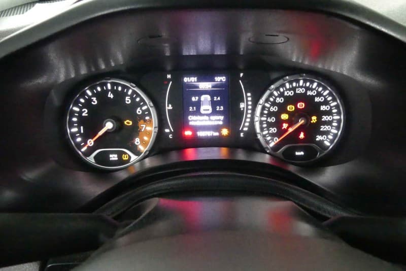Licznik Jeep Renegade 14- 1,4 T 735625928 735625720 EUROPA