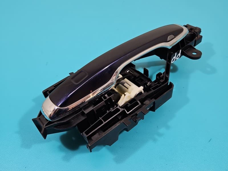 Klamka przód prawa zewnętrzna Volvo V90 czarny 467- 46