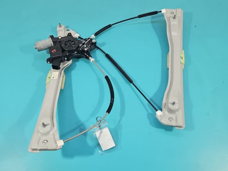 Podnośnik przód prawy SZYBY WINDA 39176501 A2C7384351400 Opel Insignia B 7pin 5d kombi