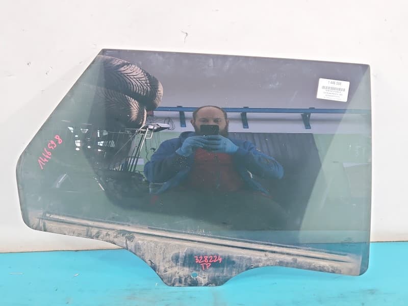 Szyba drzwi tył prawa Ford Mondeo Mk5 kombi