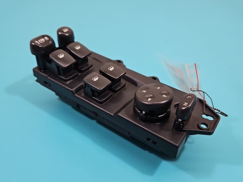 Przełącznik szyb Chrysler Pacifica 4x szyba lusterek EU 04685980AE