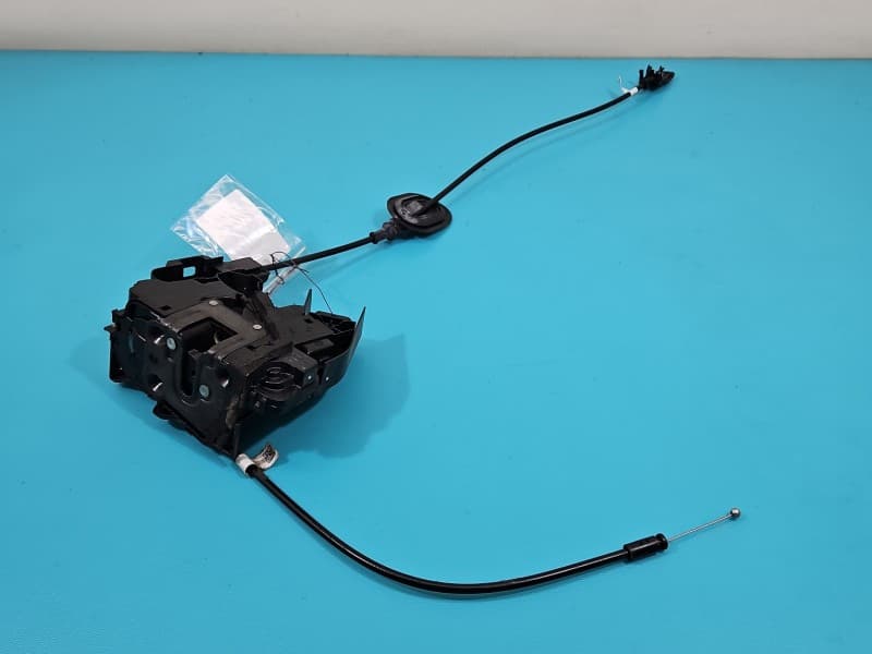Zamek przód prawy Renault Megane IV EUROPA 4pin 805020256R