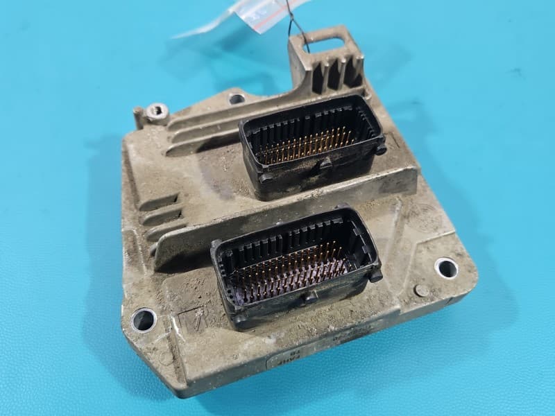Komputer Sterownik silnika Opel Astra III H 1,6 16V 12230740