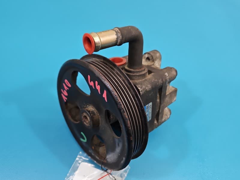 Pompa wspomagania Suzuki Grand Vitara II 2,0 16V J20A 49100-65J00