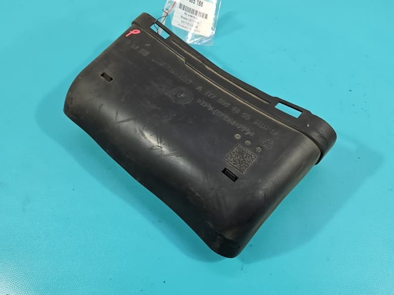 KIEROWNICA Wlot powietrza Mercedes W177 2,0 T A1775051800
