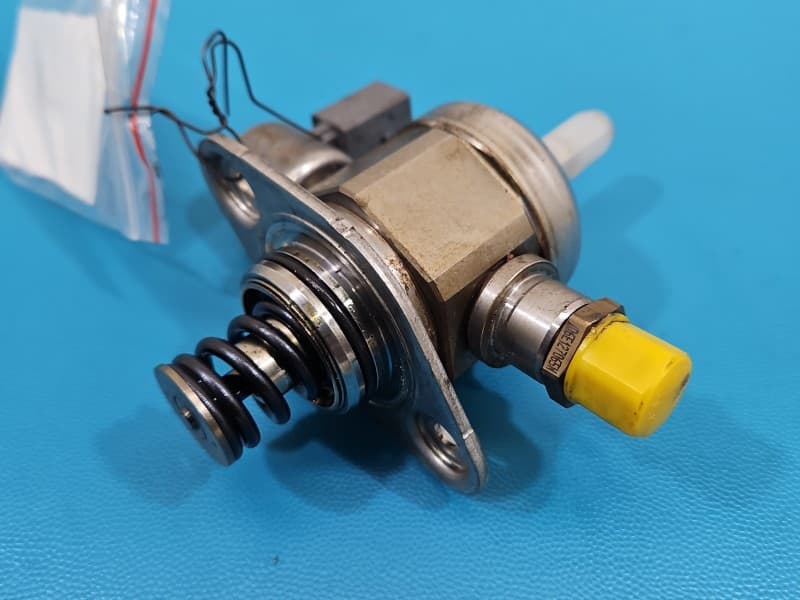 pompka Pompa paliwa Audi A5 F5 2,0 TFSI 06L127A08 06K127028D 0261520487 Wysokiego ciśnienia