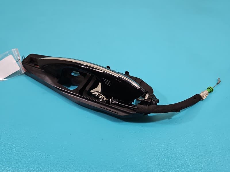 Klamka przód prawa zewnętrzna Ford S-max II MK2 ES73-F22464-BE MF Absolutna czerń
