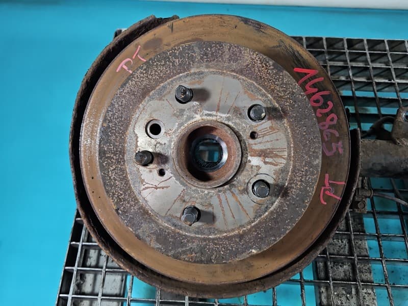 Piasta koła tył prawa zwrotnica łożysko LEXUS RX II 03-08 3,3 V6