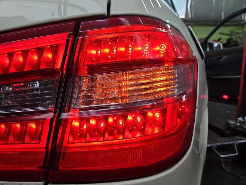 Lampa tył prawa błotnika Mercedes W212 kombi EUROPA