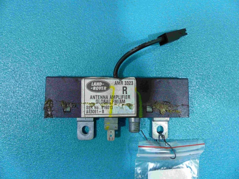 Sterownik moduł WZMACNIACZ ANTENY Land Range Rover II P38 AE5061-B 016013 AMR3323