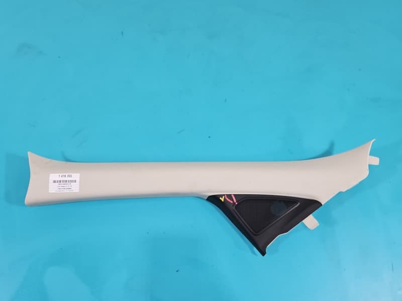 Osłona ZAŚLEPKA PLASTIK pęknięta delikatnie OSŁONA SŁUPKA LEWA Ford Escape III 12- EJ54-S03199