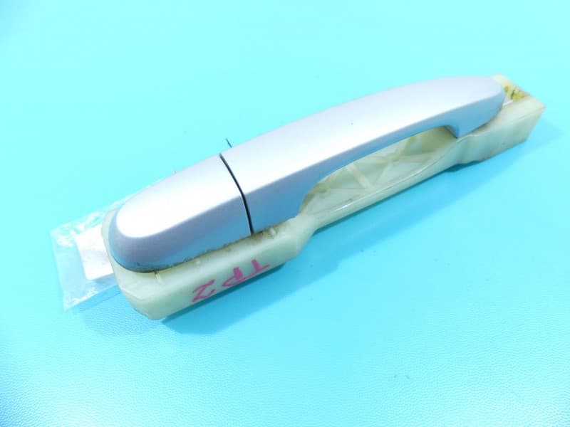 Klamka tył prawa zewnętrzna Kia Sportage II 04-10 srebrny S6