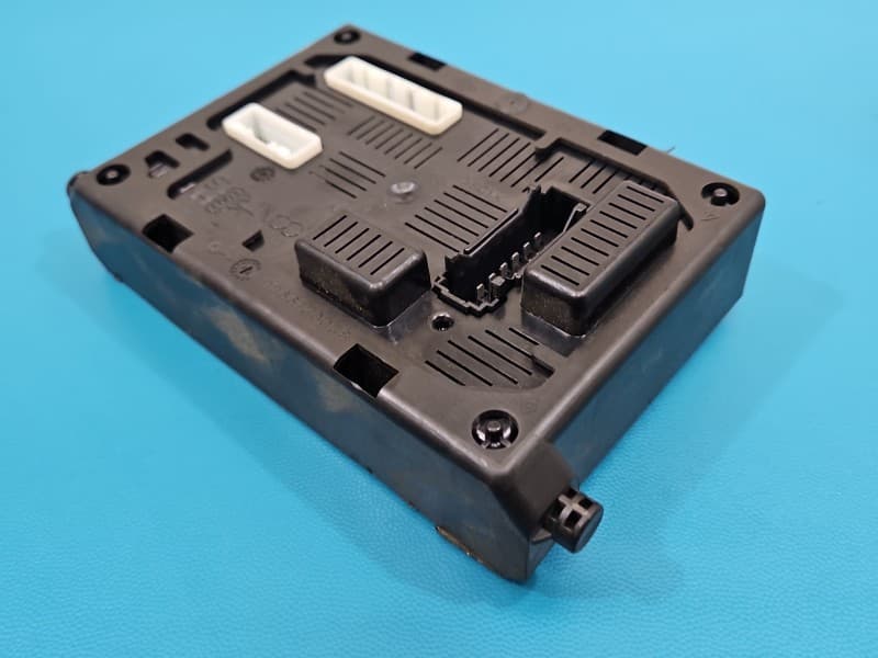 Sterownik moduł BCM Renault Modus 8200497362 28113680-7A