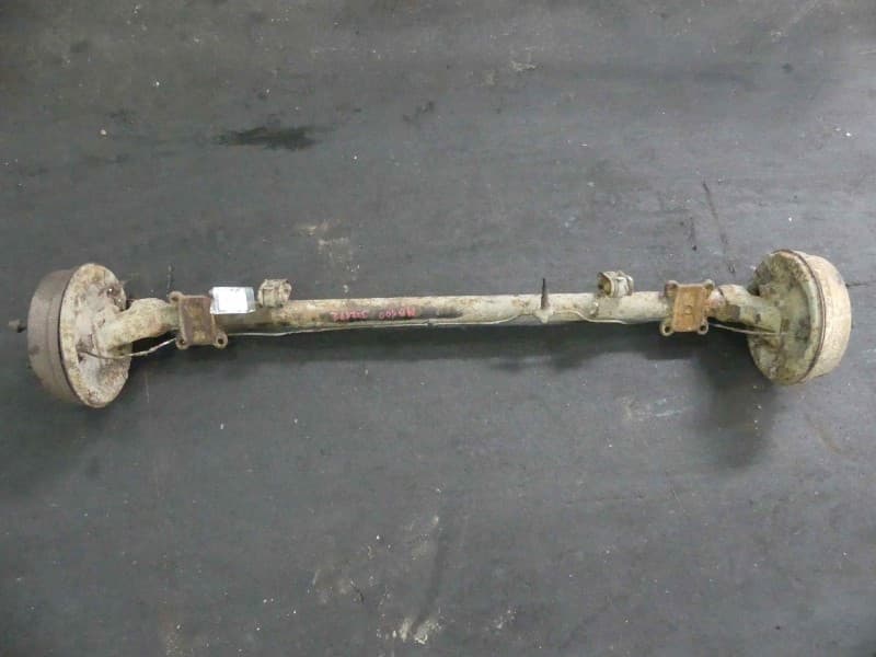 Tylna belka oś tył Mercedes Mb100 2,4d