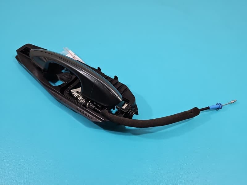 Klamka tył prawa zewnętrzna Ford Mondeo Mk5 DS73-F22464-AF 01041400003 zgnita zieleń