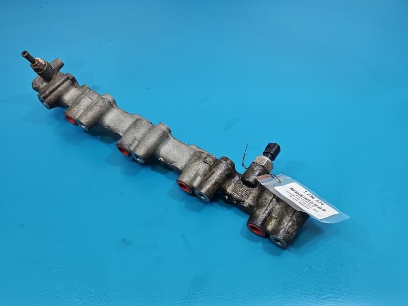 Listwa wtryskowa CZUJNIKI Toyota Avensis II T25 2,0 vvti 89458-22010