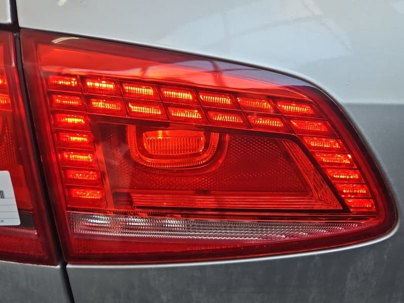 Lampa tył lewa klapy Vw Passat B7 kombi EUROPA 3AF945307C