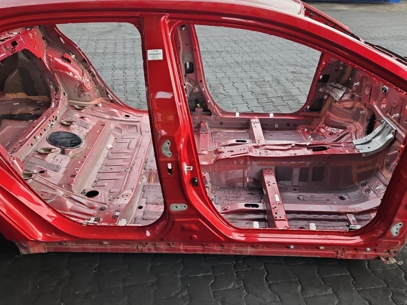 Próg prawy SŁUPEK ŚRODKOWY B Toyota Corolla E21 19- sedan 4d 3U5