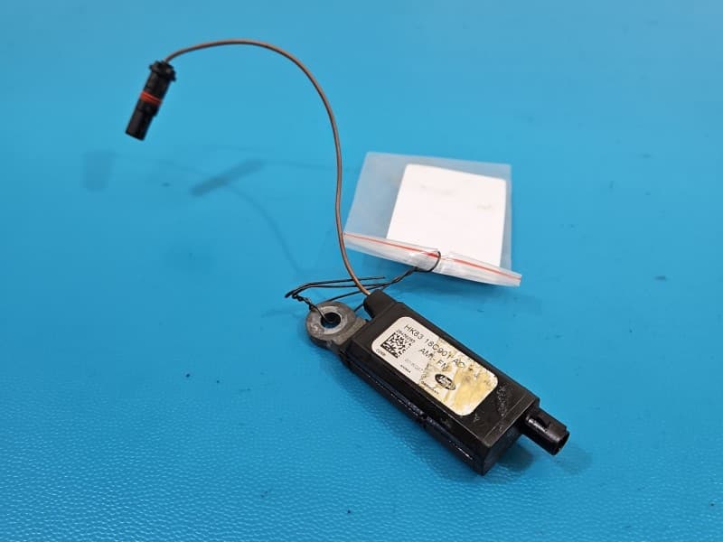 Wzmacniacz Jaguar F-Pace 16- HK83-18C901-AC