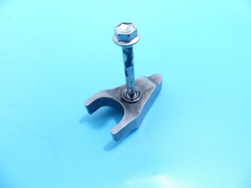 uchwyt mocowanie Toyota Land Cruiser J200 07-