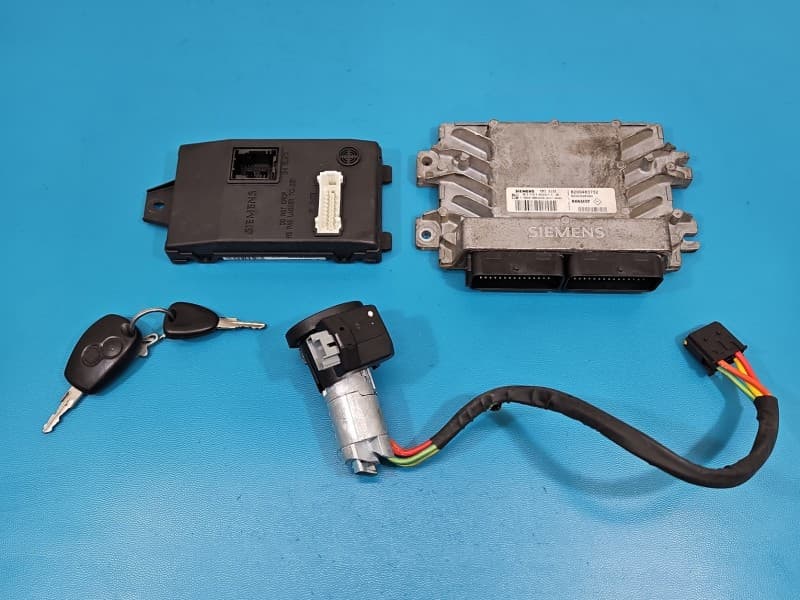 Komputer Sterownik silnika Dacia Logan I 05-14 1,6 8V S110140011A 8200483732