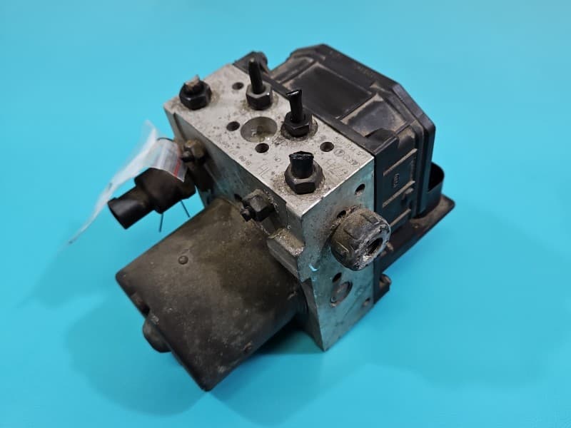 Pompa abs Audi A4 B6 2,5 tdi 8E0614517 0265950011 0265225048