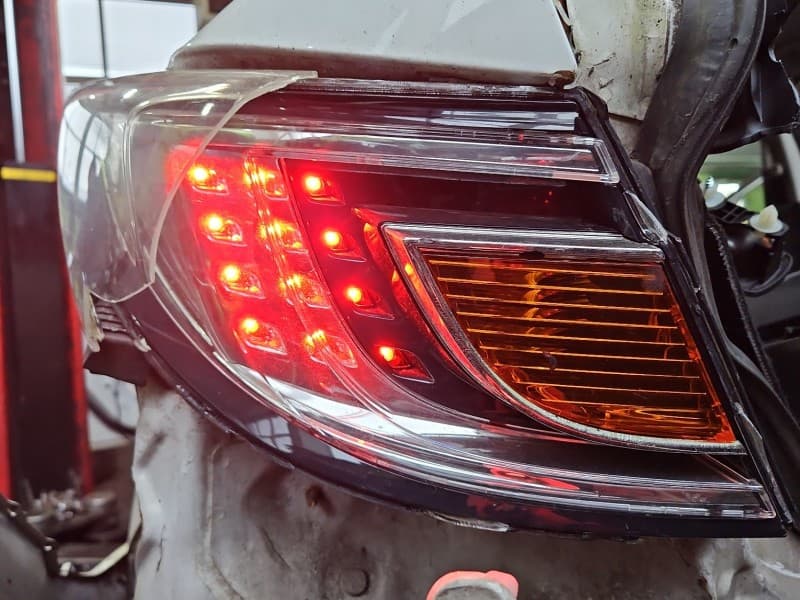 Lampa tył lewa błotnika Mazda 6 II GH HB EUROPA 220-41055