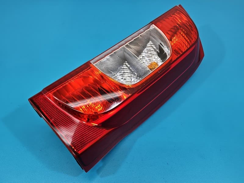 Lampa tył prawa błotnika Peugeot Bipper HB EUROPA 01353205080E