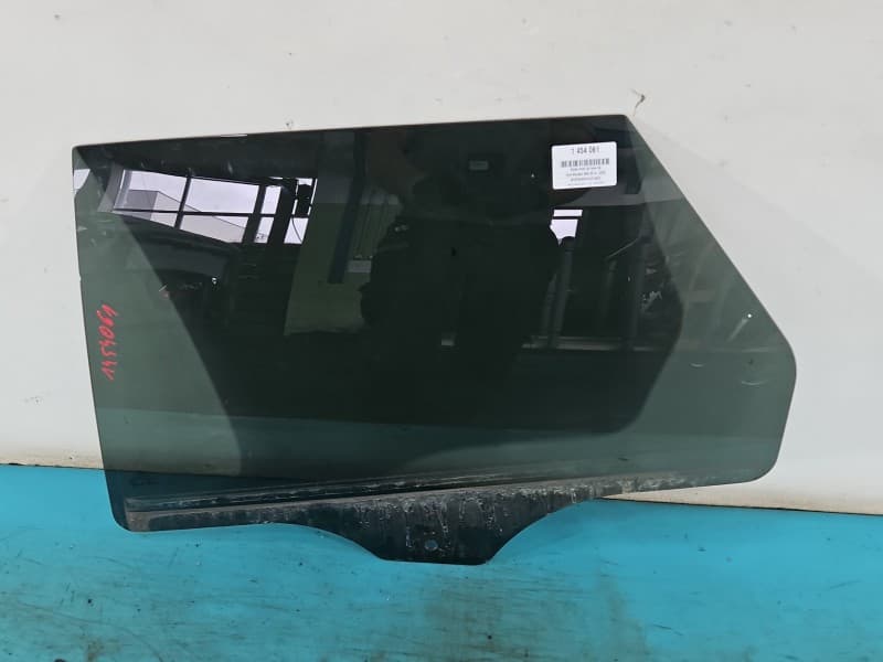 Szyba drzwi tył lewa Ford Mondeo Mk5 kombi