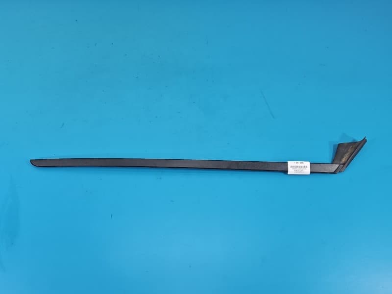Listwa szyby czołowej prawa przedniej Hyundai i20 III 20- 86141-Q0000
