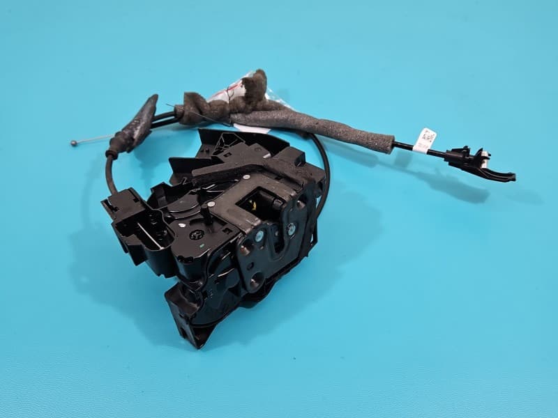 Zamek tył prawy Renault Megane IV 4pin 16943021 825025222R