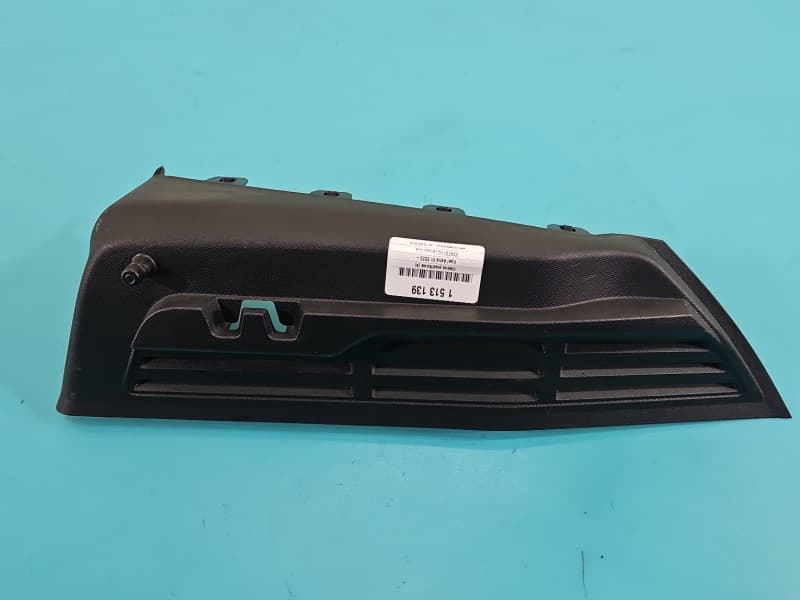 Osłona ZAŚLEPKA PLASTIK MOCOWANIE PÓŁKI BAGAŻNIKA PRAWY TYŁ Opel Astra VI L 98407537ZD