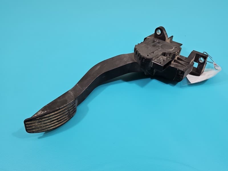 Pedał gazu potencjometr Iveco Daily IV 06-14 2,3 HPI 5801333490