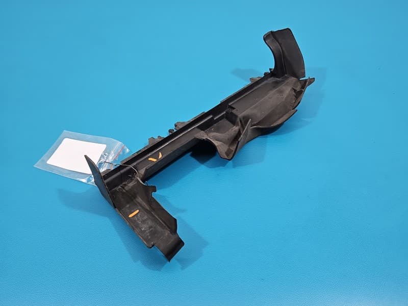 Osłona ZAŚLEPKA PLASTIK Lp wlot powietrza MERCEDES W176 A2465050330