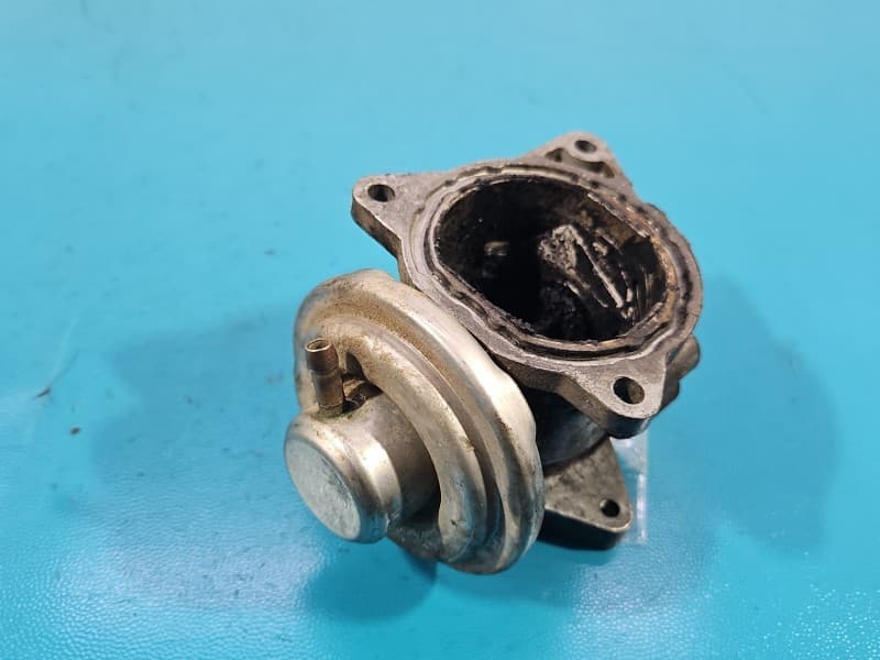 Zawór egr Seat Altea 1,9 tdi 038131501AN