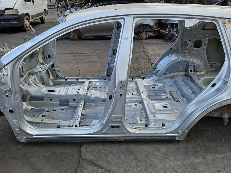 Próg lewy SŁUPEK ŚRODKOWY B Toyota Rav4 IV HB 5d 1F7