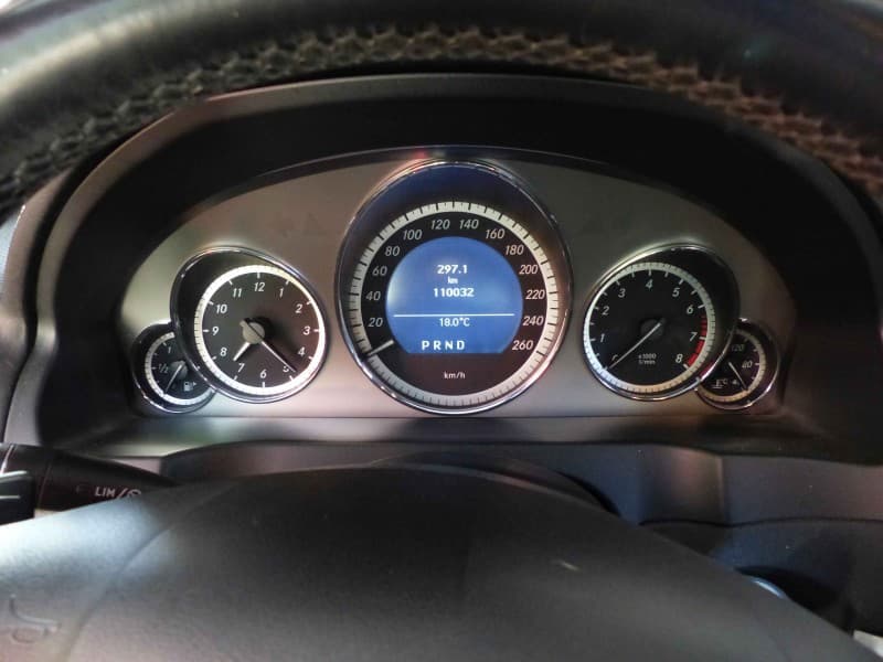 Licznik Mercedes E C207 A207 3,5 CGI A2129009900 EUROPA