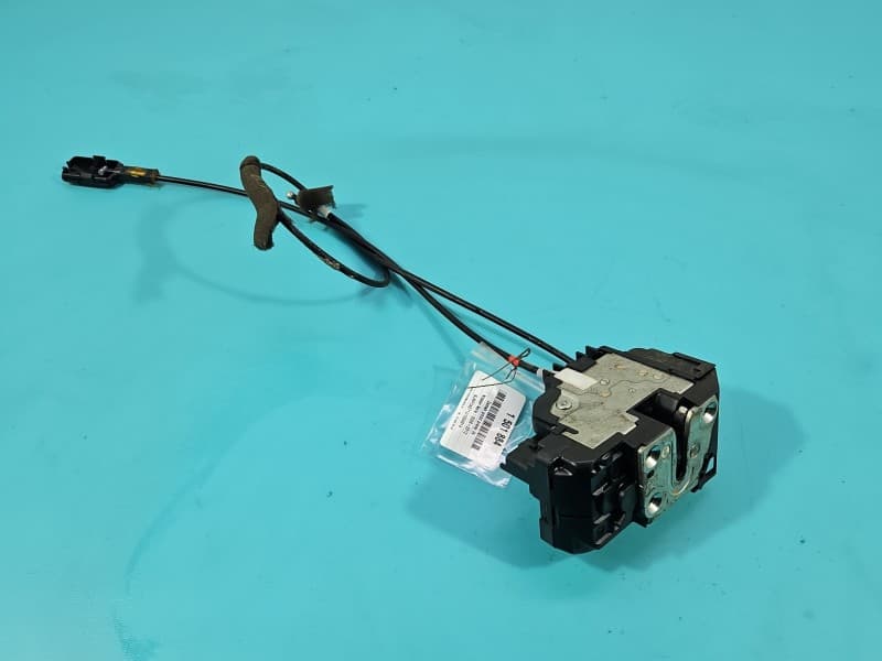 Zamek przód prawy Nissan Note I E11 EUROPA 3 PIN 3606E