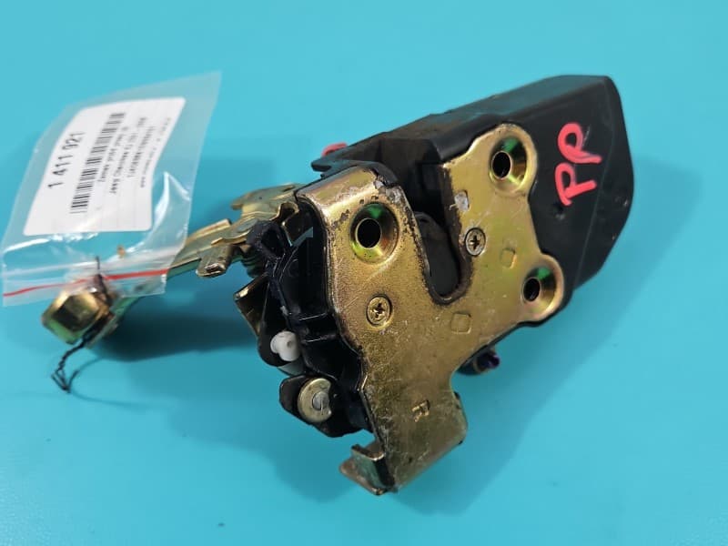 Zamek przód prawy Jeep Cherokee KJ EUROPA 4pin
