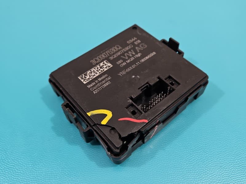 Sterownik moduł uszkodzona obudowa Vw Tiguan II 16- 3Q0907530Q A2C17126902