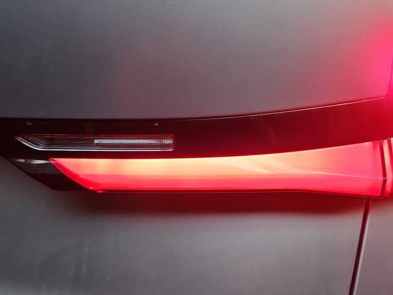 Lampa tył prawa klapy BMW iX1 U11 HB EUROPA 8946535609