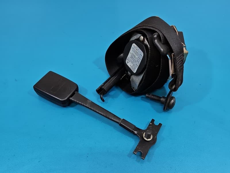 Pas bezpieczeństwa przód lewy kierowcy Ford Fiesta Mk6 EU 603844800