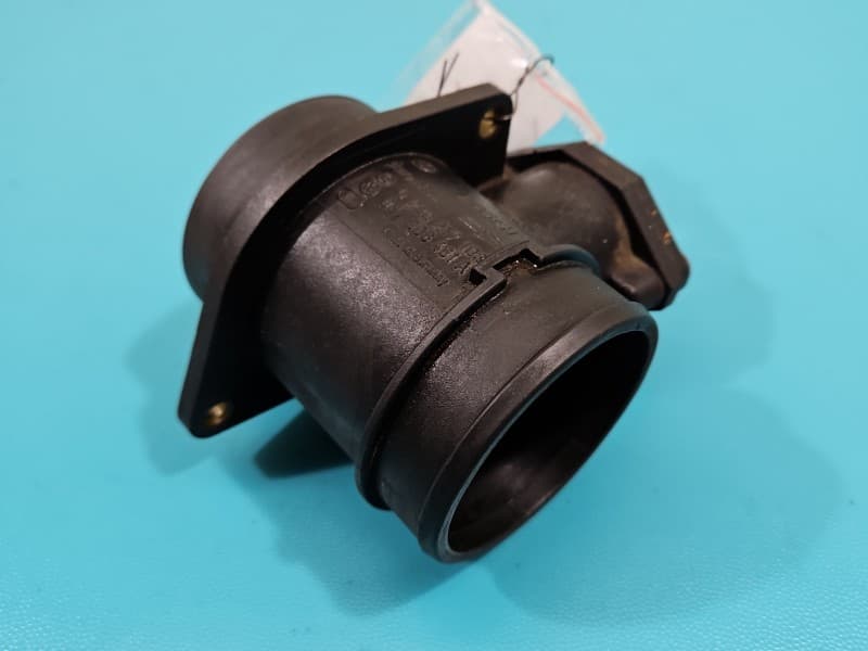 Przepływomierz Vw Passat B4 1,6 8V wiel 4- Pin 0280217103 037906461A
