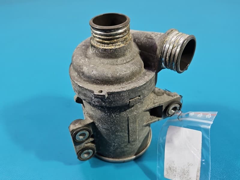Pompka obiegu wody pompa Bmw F32 F33 F36 2,0 T 8625097